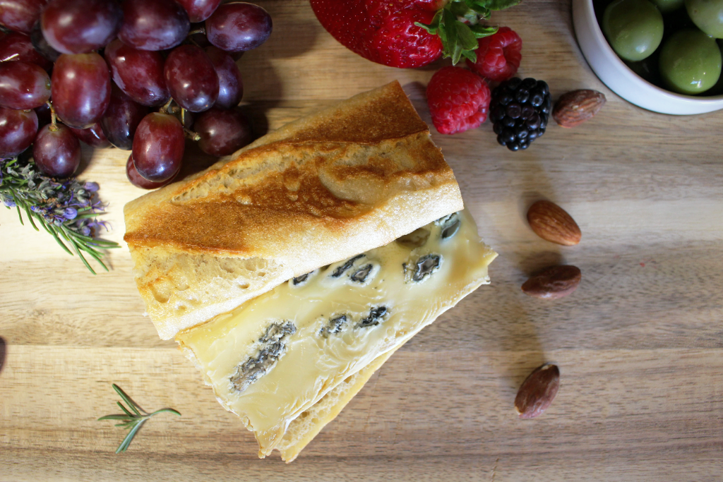 Fromager d'Affinois Bleu - Curedandcultivated
