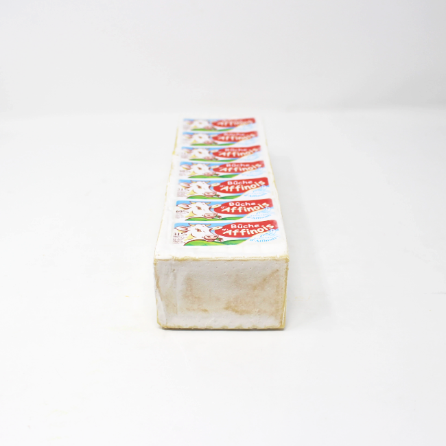 Buche d'Affinois soft cheese - Curedandcultivated