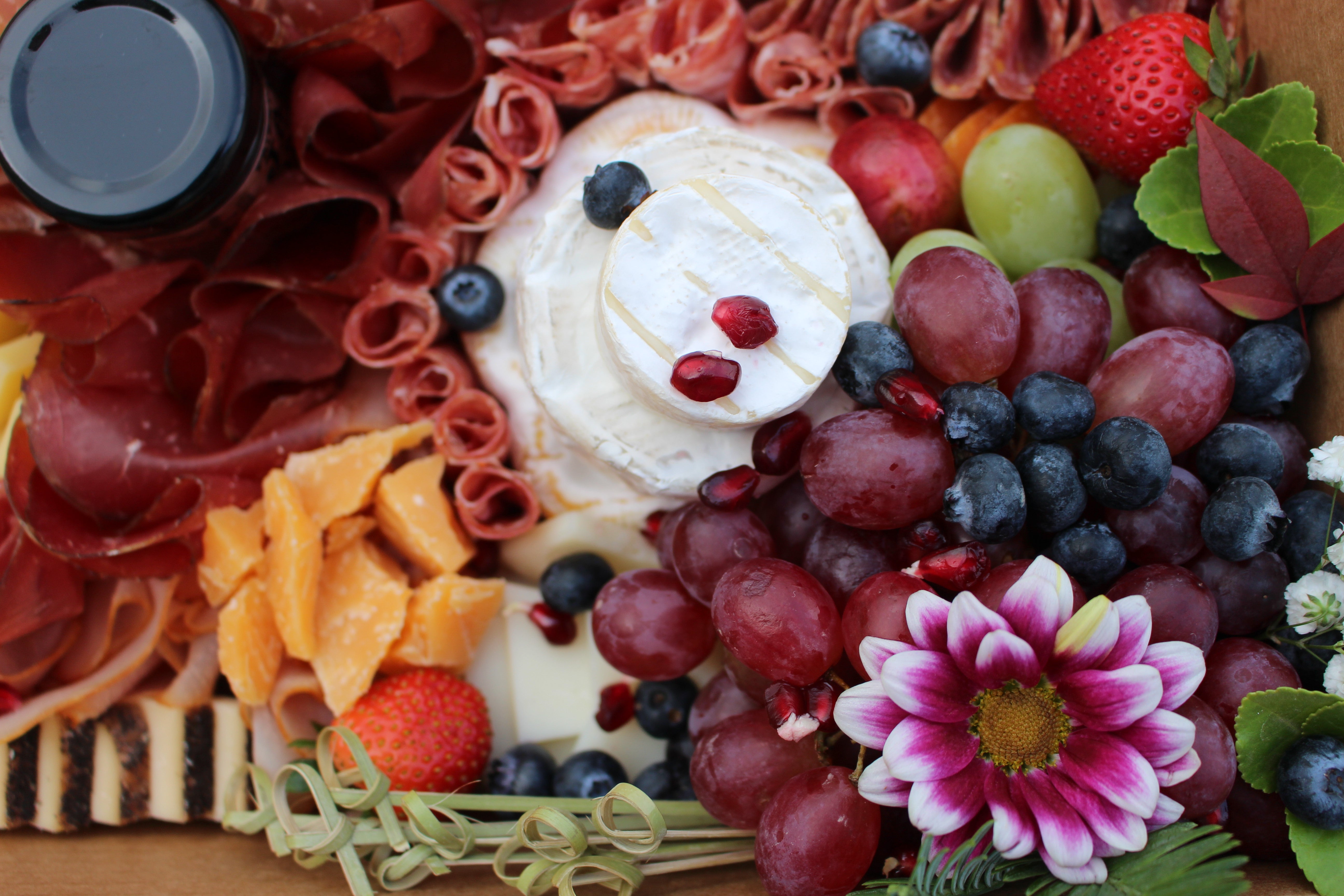 Brie Cheese Cake Set Charcuterie Ideas - Curedandcultivated