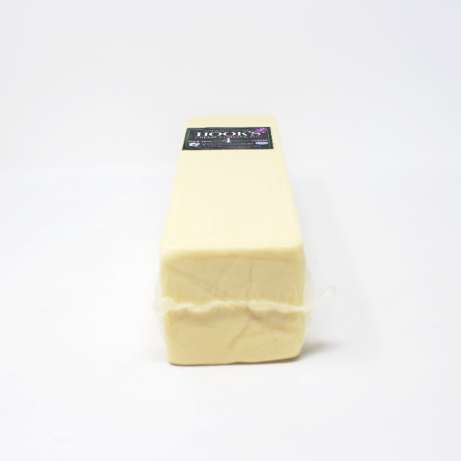 Hook's four 4 Year Sharp Cheddar - Curedandcultivated